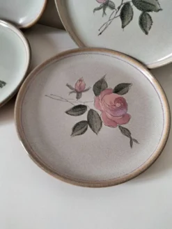 Ensemble 4 assiettes MBFA Pornic modèle Rosita