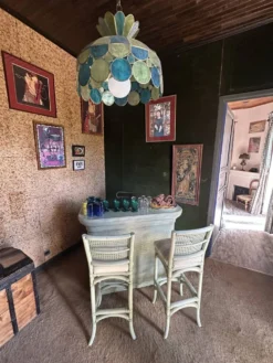 Ensemble bar et tabourets vintage en rotin