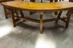 Ensemble brutaliste table ronde 113cm et ses 4 tabourets arrondis 1960