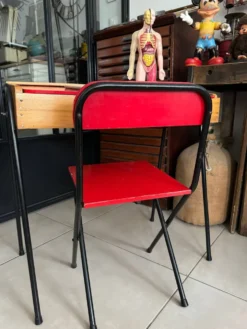 Ensemble bureau et chaise enfant rouge vintage