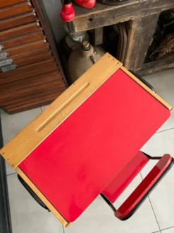 Ensemble bureau et chaise enfant rouge vintage