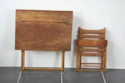 Ensemble bureau pupitre d’enfant et sa chaise pliants