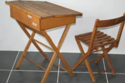 Ensemble bureau pupitre d’enfant et sa chaise pliants