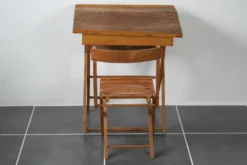 Ensemble bureau pupitre d’enfant et sa chaise pliants