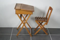 Ensemble bureau pupitre d’enfant et sa chaise pliants