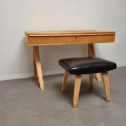 Ensemble coiffeuse et tabouret de style moderne hollandais en contreplaqué de bouleau, conçu par Cees Braakman pour Pastoe, 1951