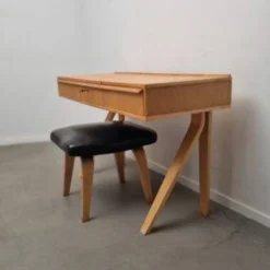 Ensemble coiffeuse et tabouret de style moderne hollandais en contreplaqué de bouleau, conçu par Cees Braakman pour Pastoe, 1951