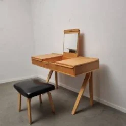 Ensemble coiffeuse et tabouret de style moderne hollandais en contreplaqué de bouleau, conçu par Cees Braakman pour Pastoe, 1951