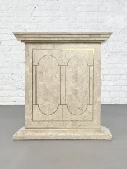 Ensemble console et miroir des années 80 en marqueterie de pierre et laiton