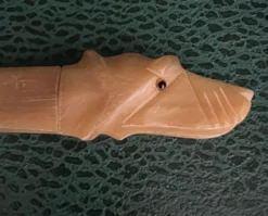 Ensemble couteaux de table manche têtes de chien sculptées