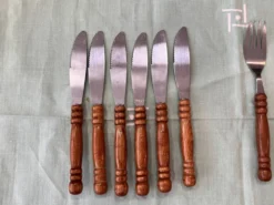 Ensemble couverts en bois vintage
