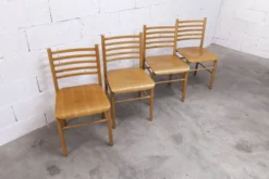 Ensemble Danois table transformable 114 cm /154 + 4 chaises moderniste 1970