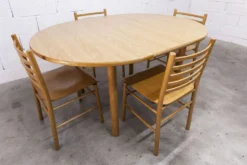 Ensemble Danois table transformable 114 cm /154 + 4 chaises moderniste 1970