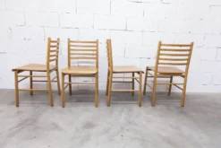 Ensemble Danois table transformable 114 cm /154 + 4 chaises moderniste 1970