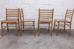 Ensemble Danois table transformable 114 cm /154 + 4 chaises moderniste 1970