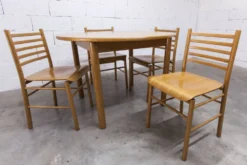 Ensemble Danois table transformable 114 cm /154 + 4 chaises moderniste 1970