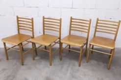 Ensemble Danois table transformable 114 cm /154 + 4 chaises moderniste 1970