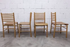 Ensemble Danois table transformable 114 cm /154 + 4 chaises moderniste 1970
