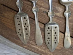 Ensemble de 6 anciennes cuillères à absinthe Combault