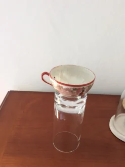 Ensemble de 8 anciennes tasses porcelaine fine japon et 2 sous tasses