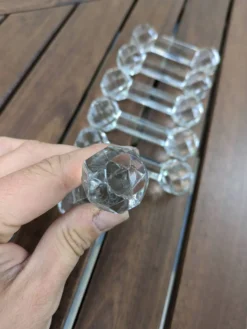 Ensemble de 6 anciens porte-couteaux en verre ou cristal à pointes de diamant
