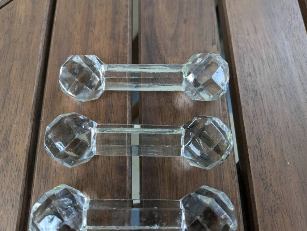 Ensemble de 6 anciens porte-couteaux en verre ou cristal à pointes de diamant