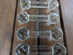 Ensemble de 6 anciens porte-couteaux en verre ou cristal à pointes de diamant
