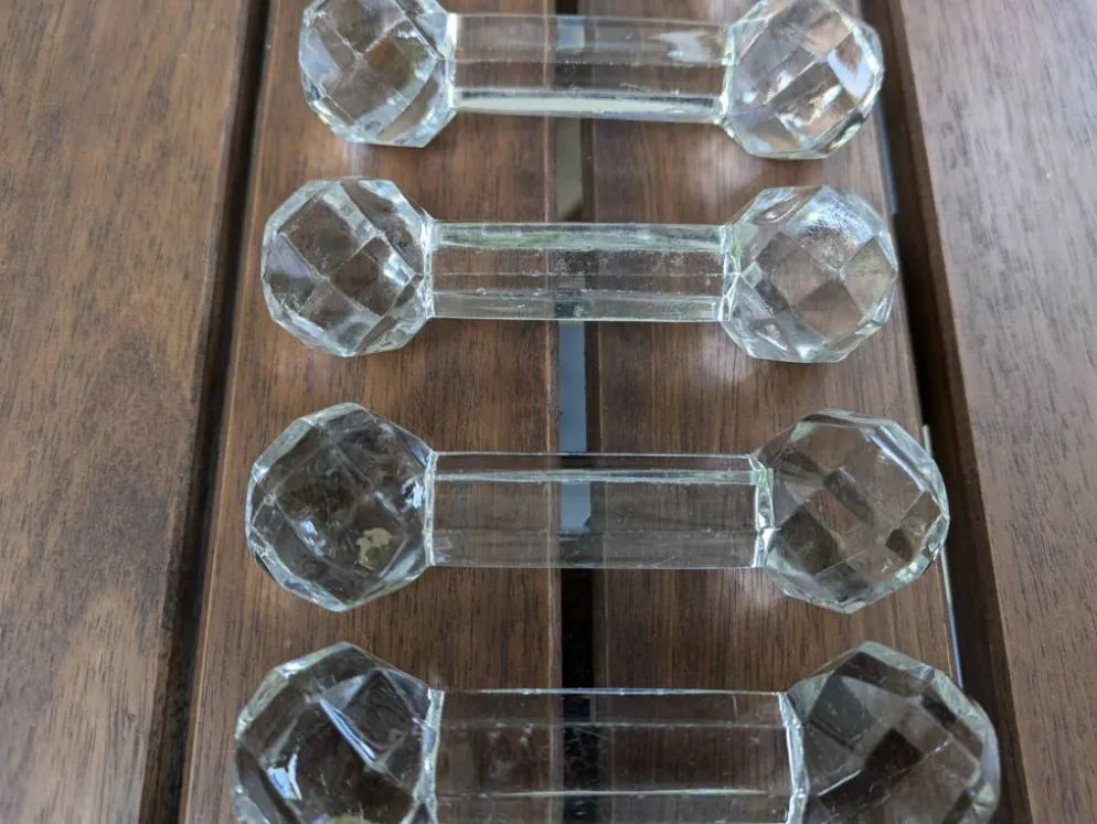Ensemble de 6 anciens porte-couteaux en verre ou cristal à pointes de diamant