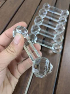 Ensemble de 6 anciens porte-couteaux en verre ou cristal à pointes de diamant