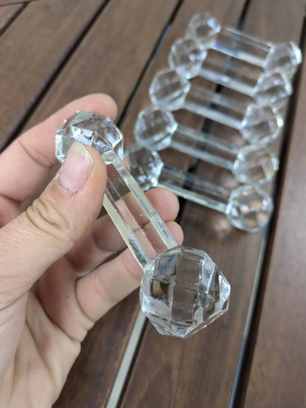 Ensemble de 6 anciens porte-couteaux en verre ou cristal à pointes de diamant