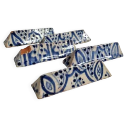 Ensemble de 5 anciens porte couteaux en céramique émaillée, artisanat marocain, 9,5 cm