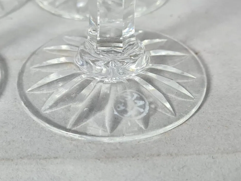 Ensemble de 6 anciens verres aperitif cristal taillé. Parfait état. SC