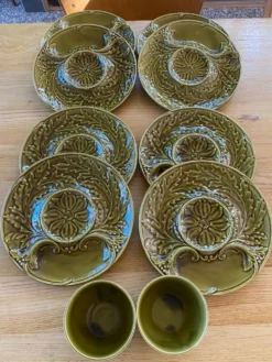 Ensemble de 8 assiettes à asperges et 2 bols de Gien