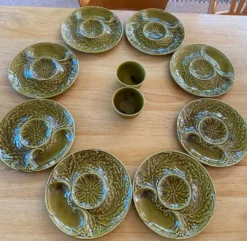 Ensemble de 8 assiettes à asperges et 2 bols de Gien