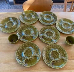 Ensemble de 8 assiettes à asperges et 2 bols de Gien