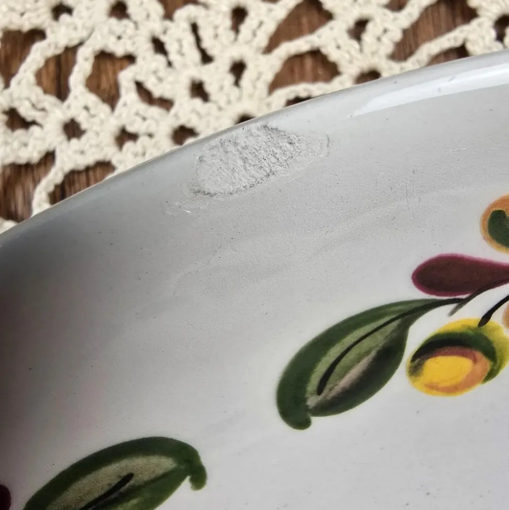 Ensemble de 12 assiettes creuses Moulin des Loups Ottawa – Fleurs bordeaux