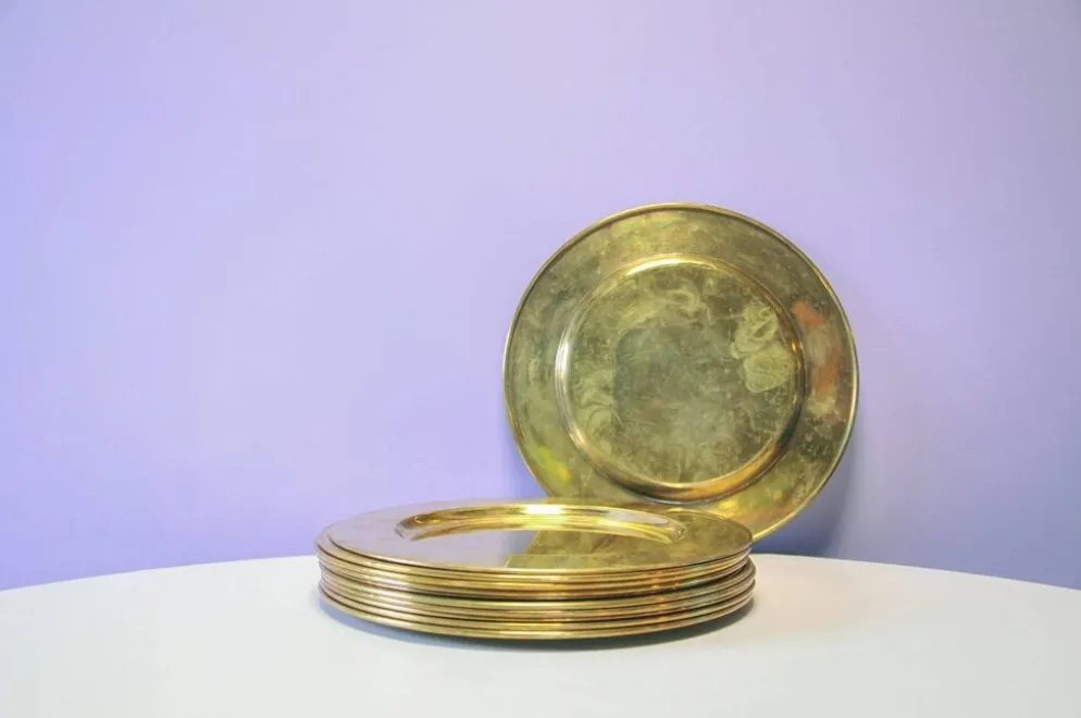 Ensemble de 11 assiettes de service en laiton vintage