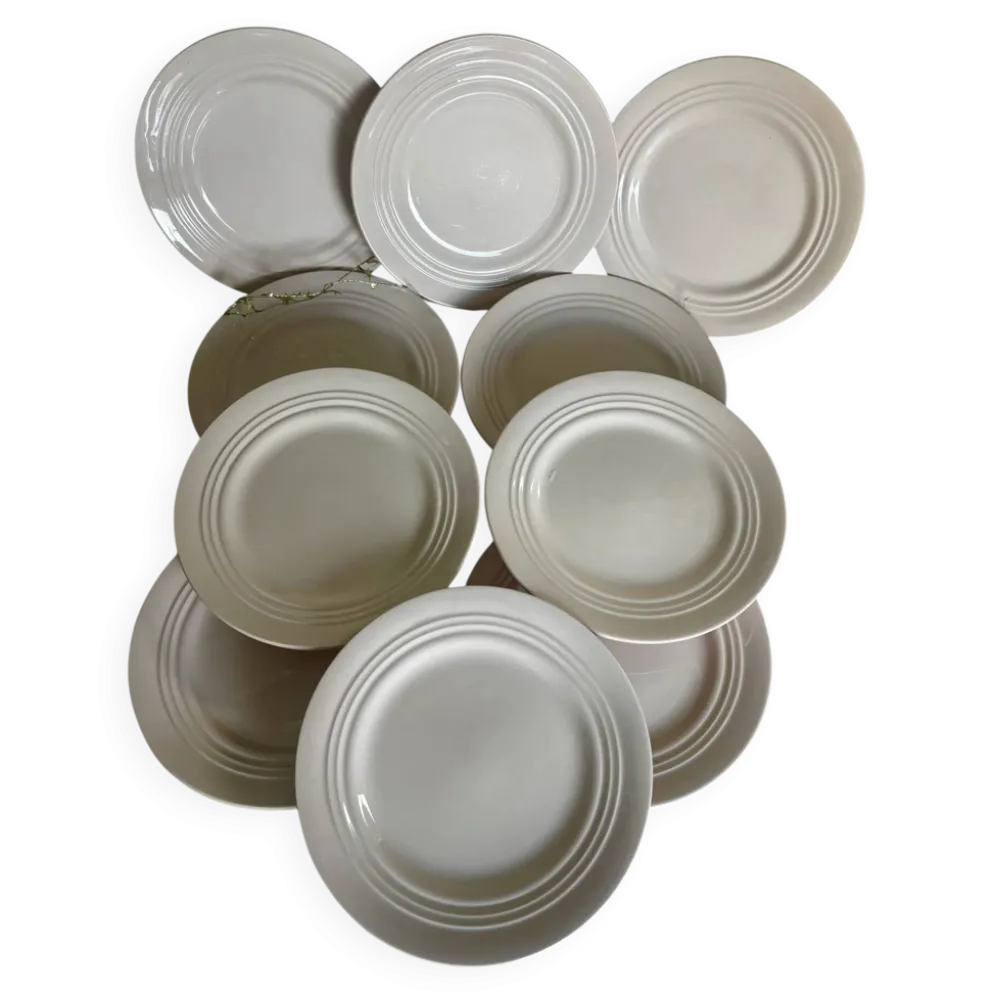 Ensemble de 10 assiettes à dessert anciennes en faïence rose pâle