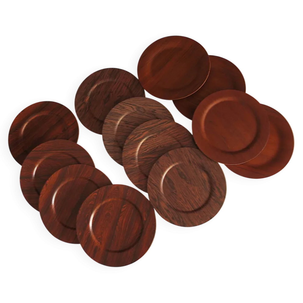 Ensemble de 12 assiettes en contreplaqué de rosewood et teck par Morsbak, Danemark, années 1960.