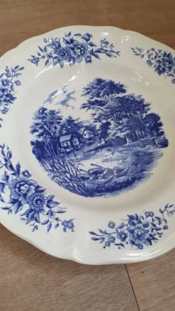 Ensemble de 5 assiettes en porcelaine de Sarreguemines