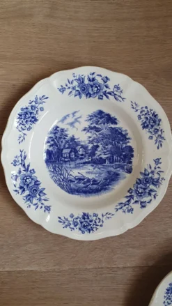 Ensemble de 5 assiettes en porcelaine de Sarreguemines