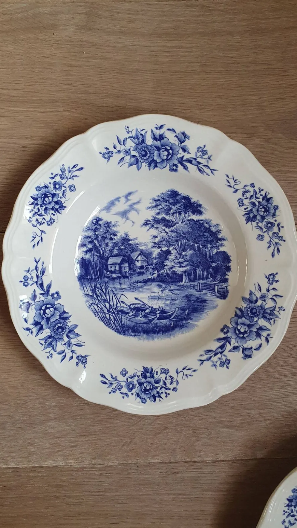 Ensemble de 5 assiettes en porcelaine de Sarreguemines