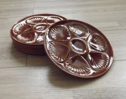 Ensemble de 6 assiettes à huîtres en majolique brune pour 6 huîtres et citron 4951