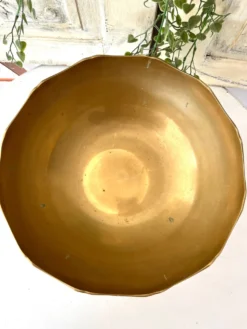 Ensemble de bol à punch en laiton avec 12 tasses, louche – Vintage français des années 50