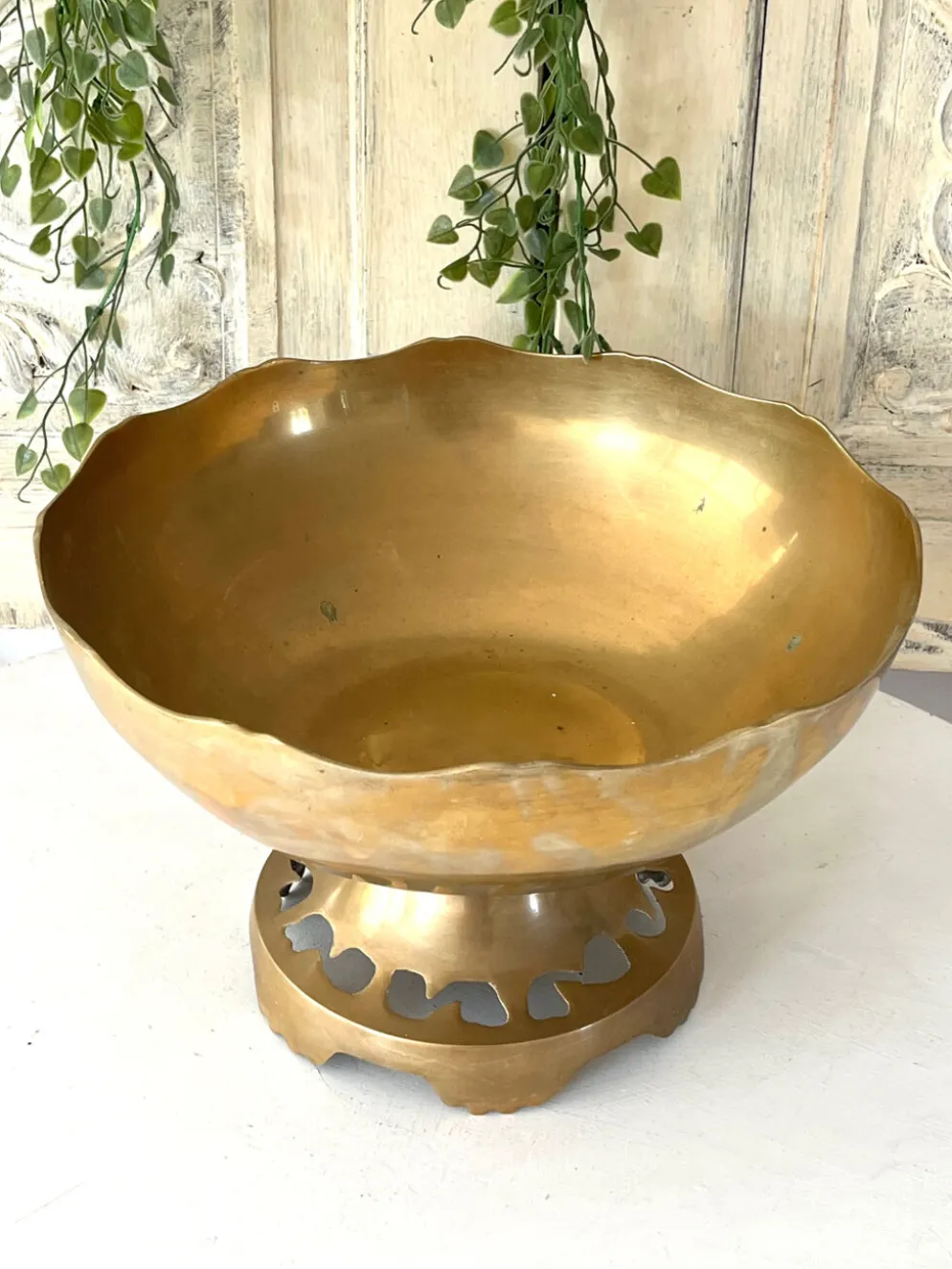 Ensemble de bol à punch en laiton avec 12 tasses, louche – Vintage français des années 50