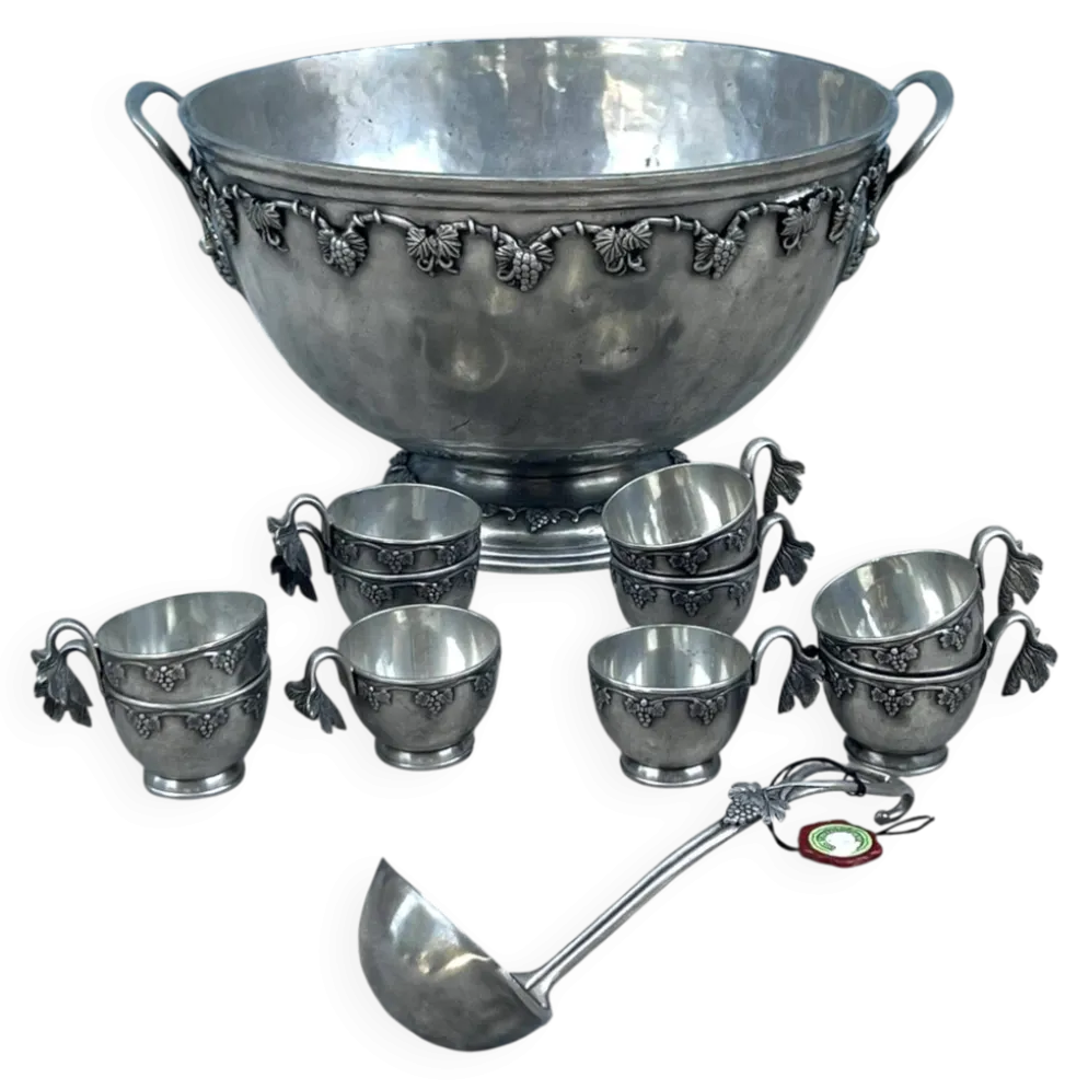 Ensemble de bol à punch en étain français avec 10 tasses et une louche – vigne