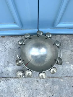 Ensemble de bol à punch en étain français avec 10 tasses et une louche – vigne