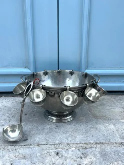 Ensemble de bol à punch en étain français avec 10 tasses et une louche – vigne