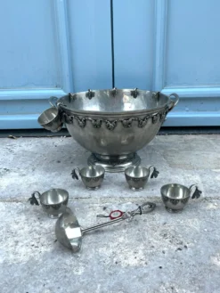 Ensemble de bol à punch en étain français avec 10 tasses et une louche – vigne