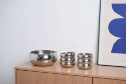 Ensemble de bols en acier inoxydable, design italien, années 1980, fabriqué en Italie.
